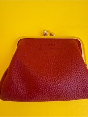 Dopp Red Leather Kiss-Lock Coin Purse with Gold Frame